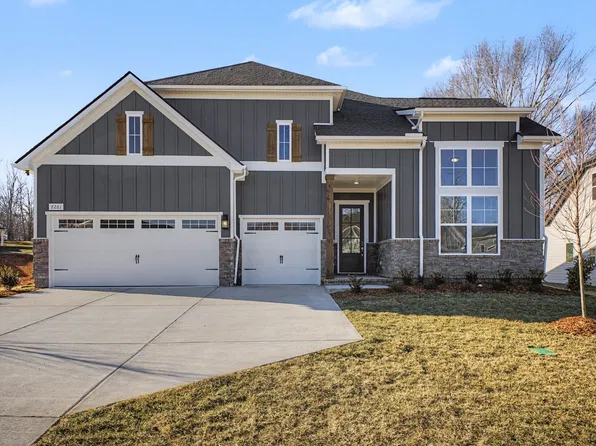 7284 Richvale Dr, Fairview, TN 37062