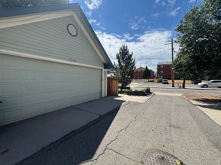 1701 Grove St — Photo 30