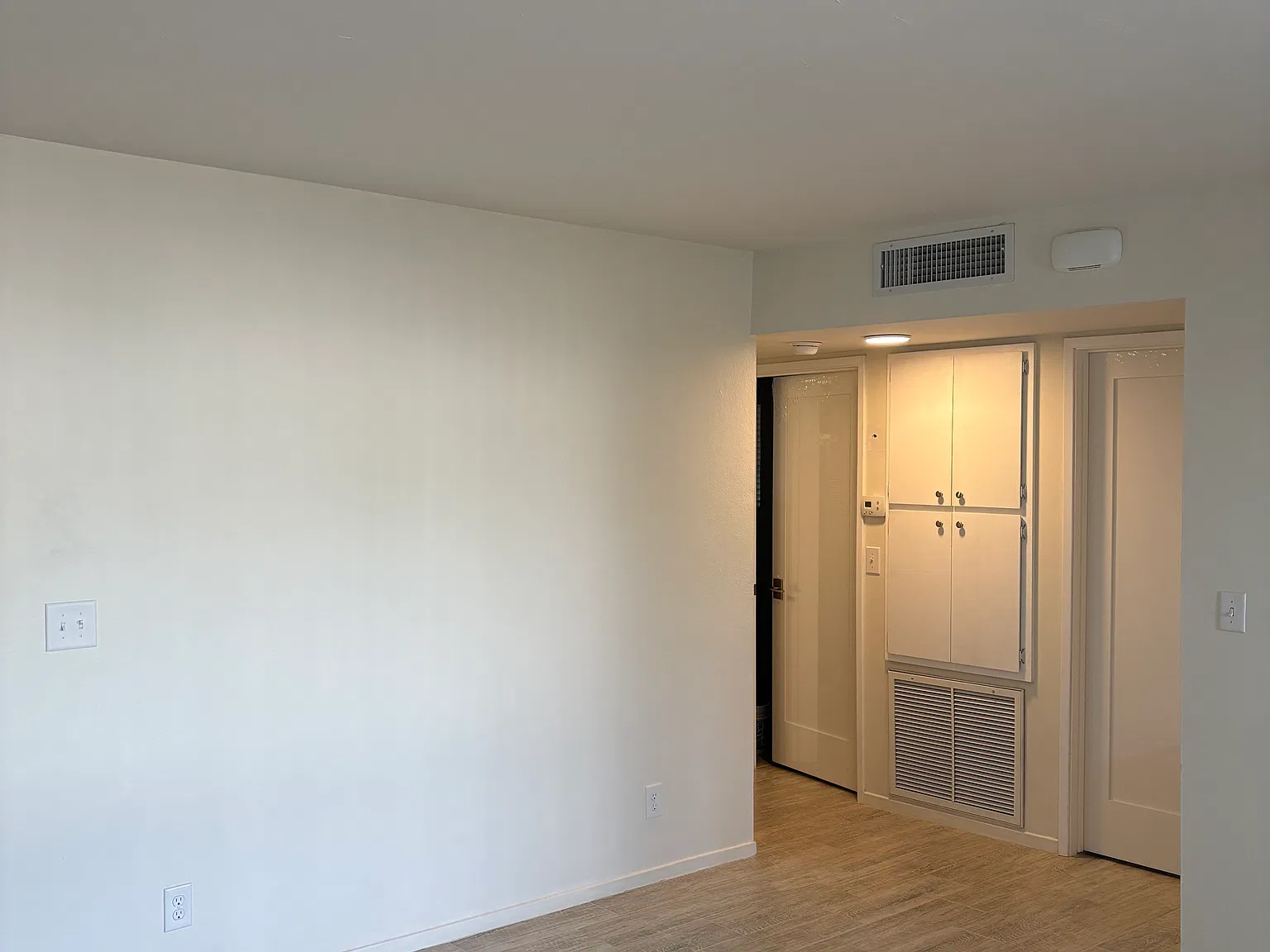 190 Sugarloaf St — Photo 4