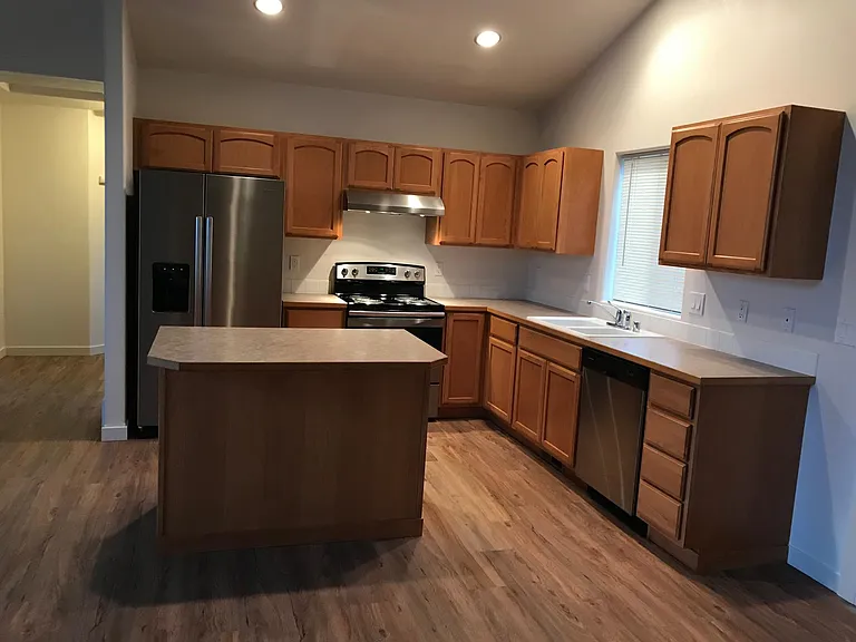 813 N Coach Ln — Photo 17