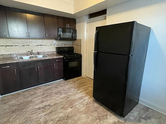 4th image of 1738 W 81st St Unit 3
