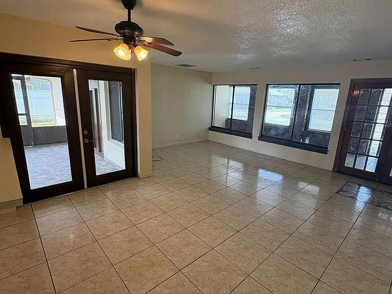 11 Trophy Ln — Photo 3