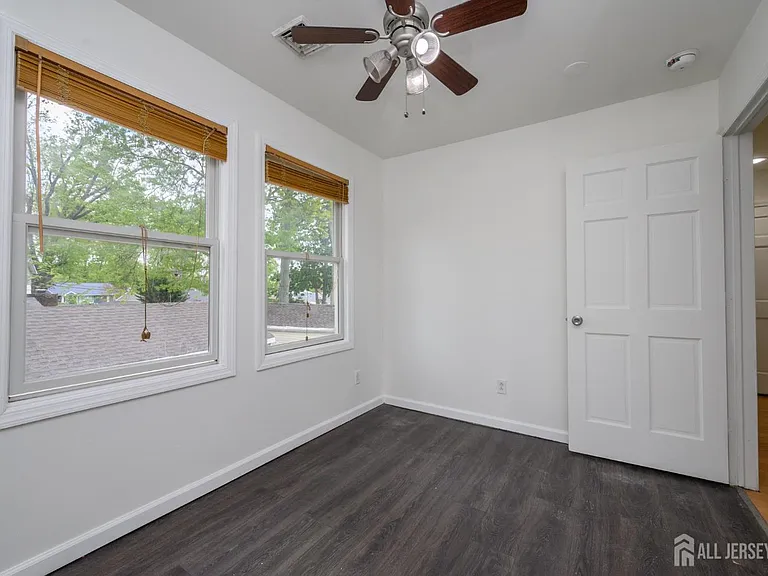 438 Belgrade St — Photo 22