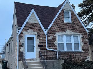 6820 N Tripp Ave, Lincolnwood, IL 60712