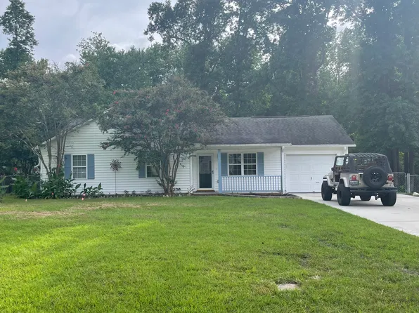 115 Sweetwater Dr, Jacksonville, NC 28540