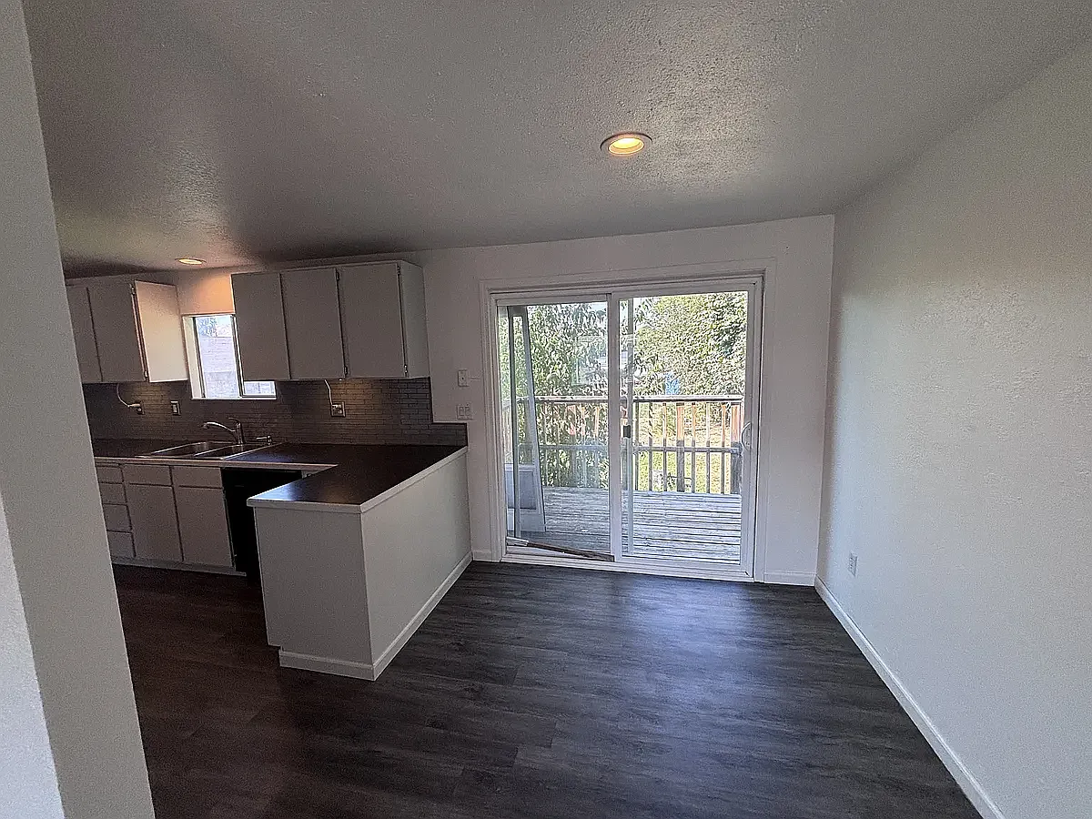 2 bed, 1145 sqft, $1,395 — Photo 3