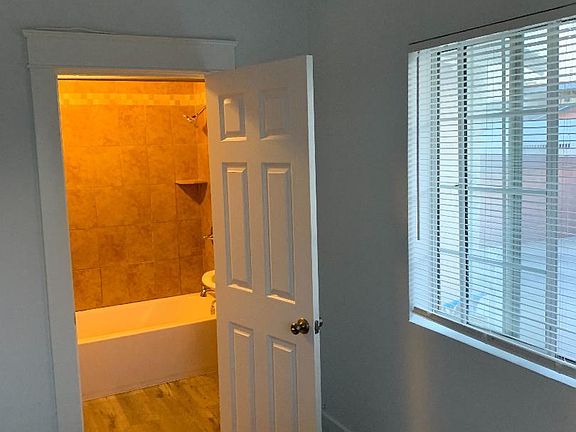 4th image of 9413 S Hobart Blvd