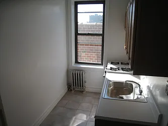 Rented by Alexiou Realty