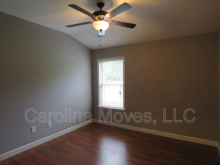 105 Dellwood Dr — Photo 11
