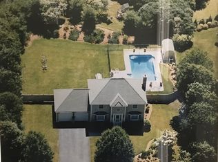 33 Farm Hill Rd, Leominster, MA 01453
