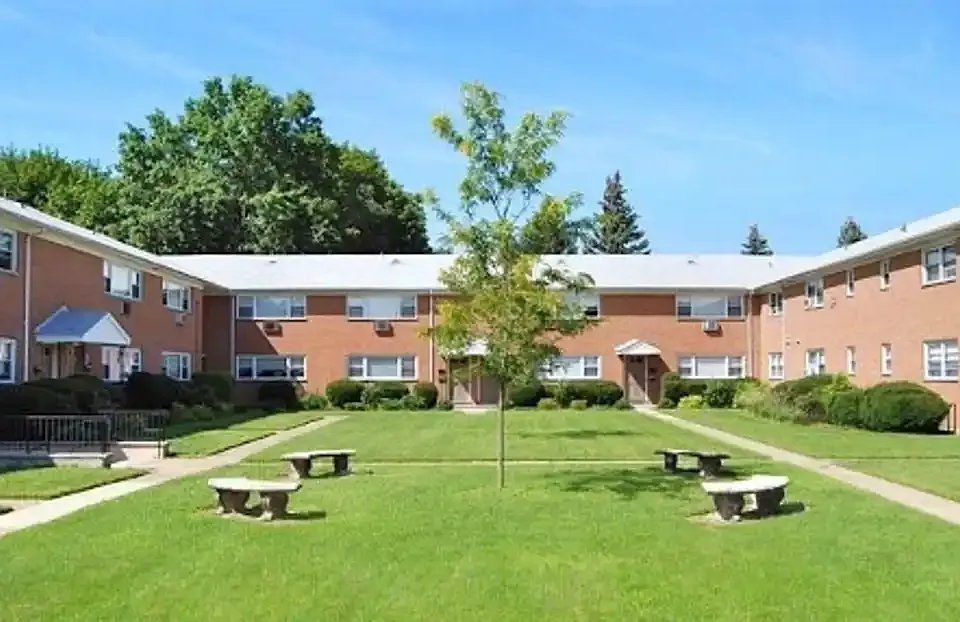 Hawthorne Commons