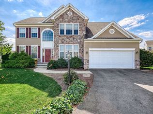 14 Glen Eagles Dr, Mechanicsburg, PA 17050