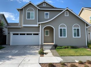 2212 Arista Ln, Santa Rosa, CA 95403