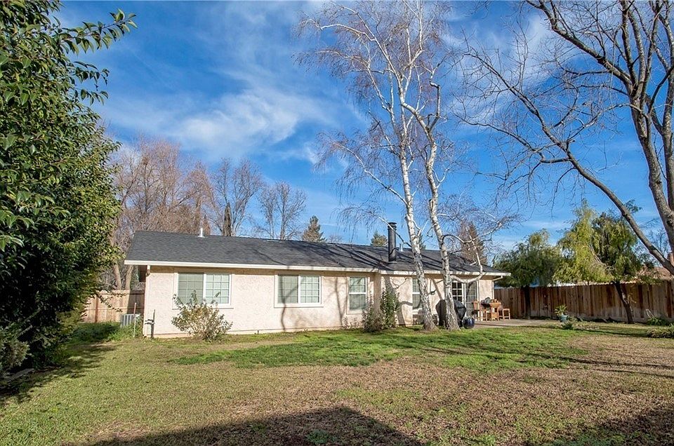 2nd image of 718 Waterford Dr