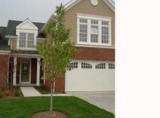 6095 N Pointe Dr, Pepper Pike, OH 44124