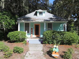 720 S Grandview St, Mount Dora, FL 32757