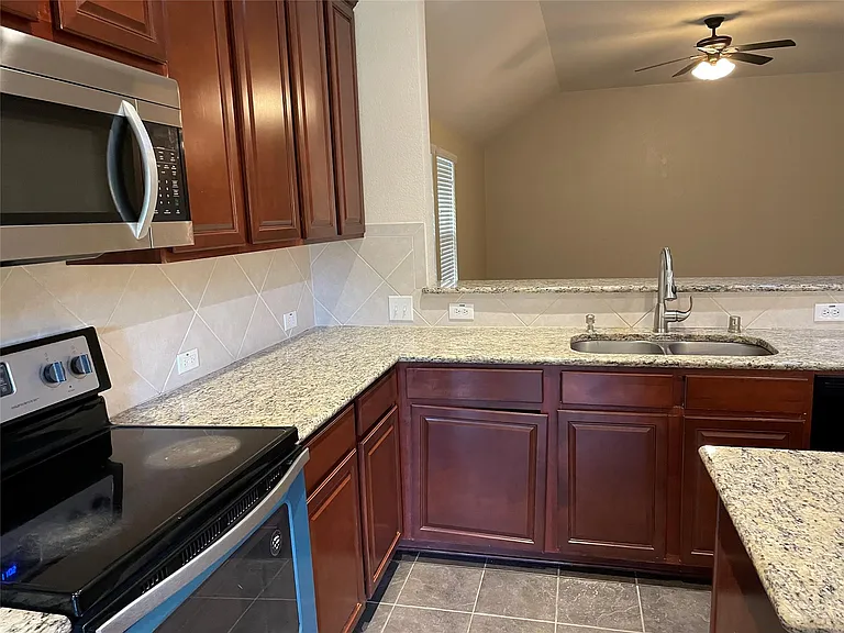 9320 Jerico Dr — Photo 8