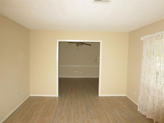 4th image of 7907 S Braeswood Blvd