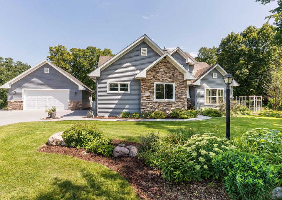 1st image of 1720 Minnehuta Dr