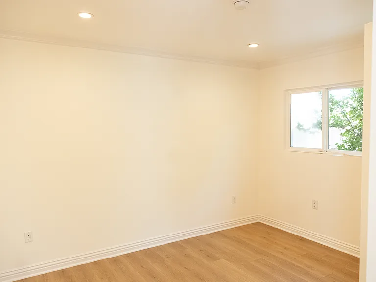 10706 Langmuir Ave — Photo 17