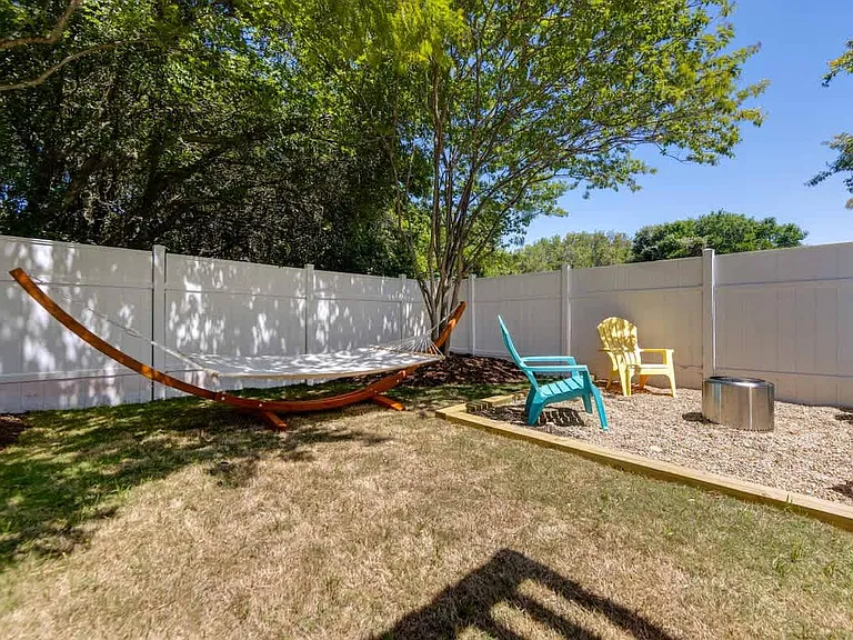 300 W Wilkinson St #AA — Photo 15
