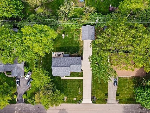 3rd image of 9401 Stephanie St