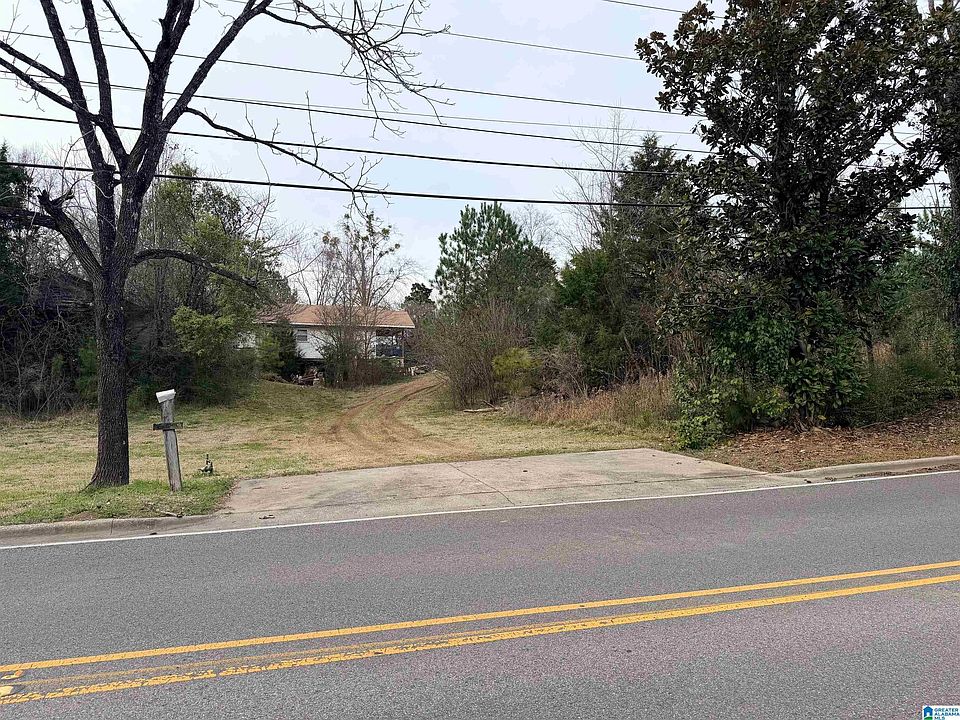 2nd image of 2012 Shannon Rd