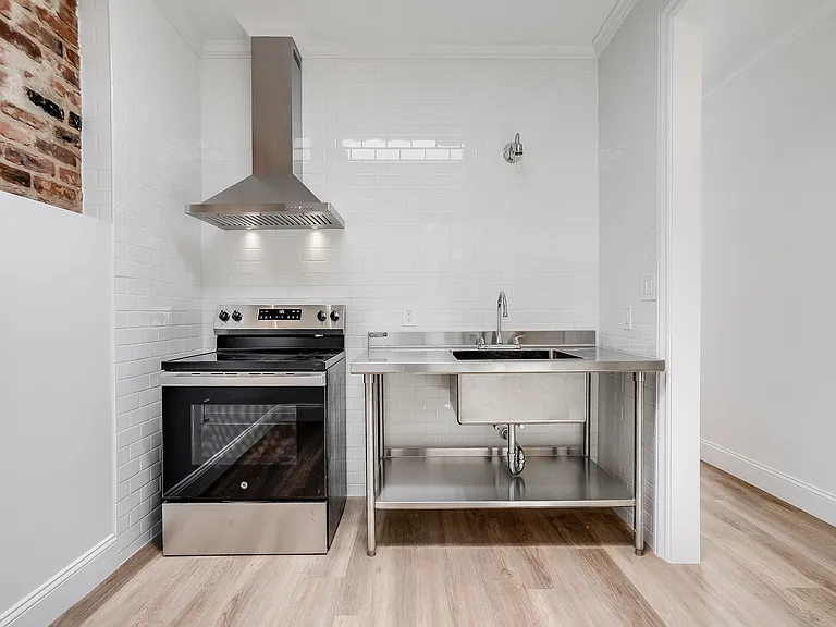 673 Broadway #5 — Photo 9
