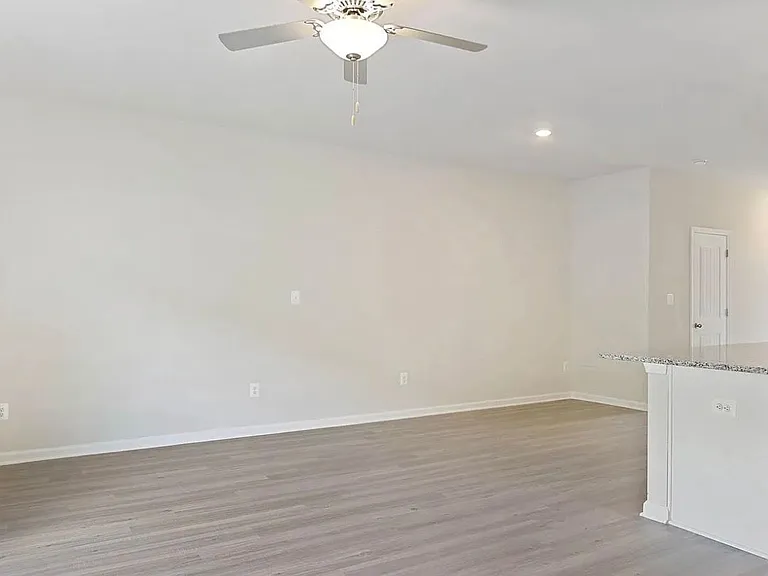 123 Cramsford St #MAIN — Photo 3