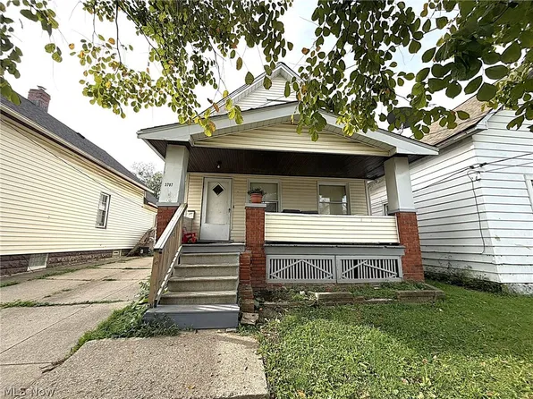 3707 Newark Ave, Cleveland, OH 44109
