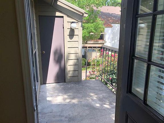 3rd image of 10049 Westpark Dr