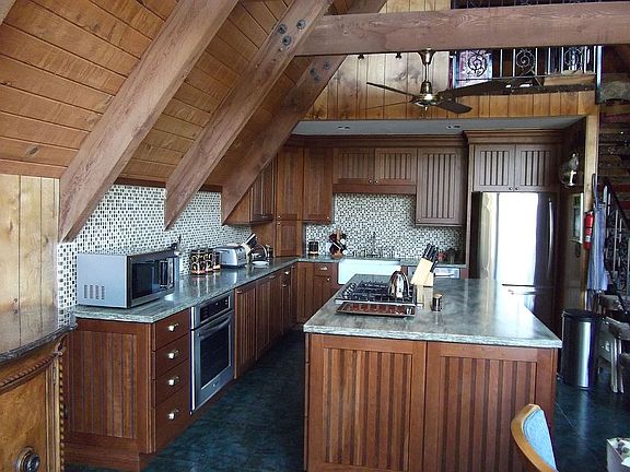 New 31K Martha Stewart Kitchen