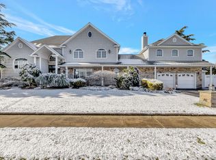 110 Thornwood Rd, Massapequa Park, NY