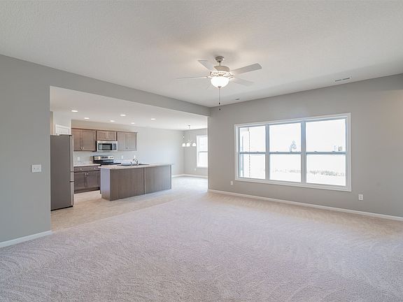 3rd image of 79 Lasalle Ave