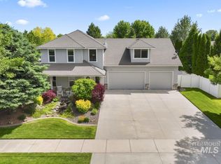 665 W Bear Track Dr, Meridian, ID 83642