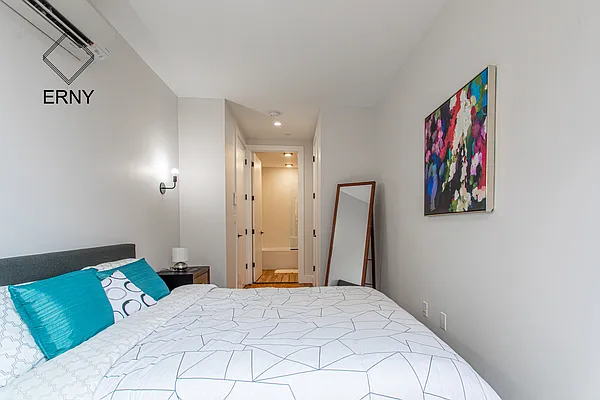 Rented by ERNY LLC | media 24