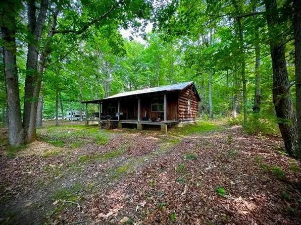 102 Hunter Rd, Waiteville, WV 24984