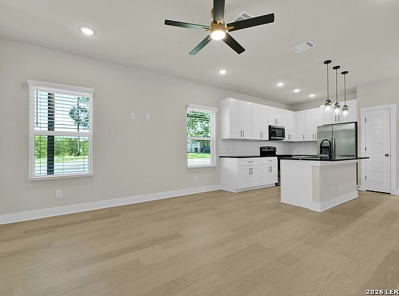 2nd image of 822 Empire St #102