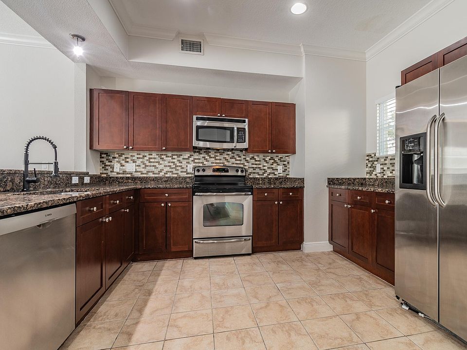 1st image of 634 Blue Taverna Ln