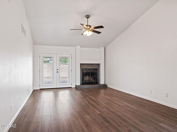 5th image of 7848 N Roundstone Dr