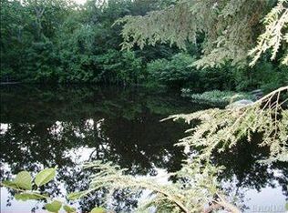 70 Cimarron Rd, Putnam Valley, NY 10579