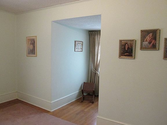 5th image of 411 S Mitchell Ave