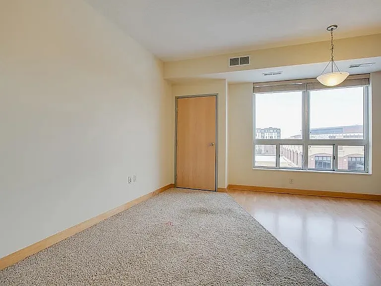 2600 University Ave SE #315 — Photo 8