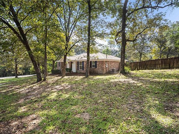 2nd image of 2560 Wedgewood Dr