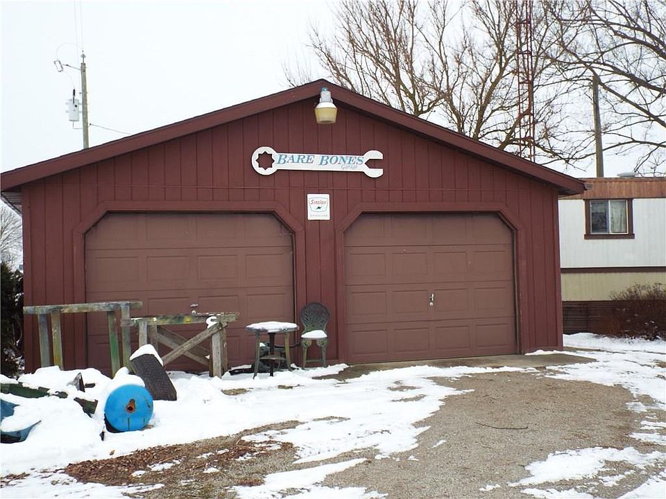 2nd image of 27777 Newton Perkins Rd