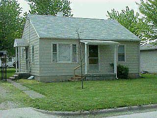 1st image of 141 N Oak St