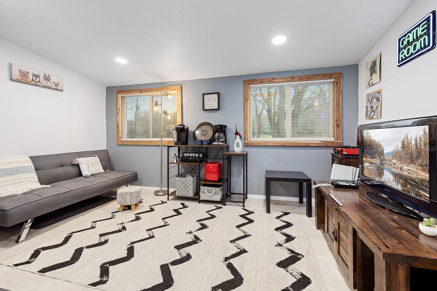 3 bed, 2.0 bath, 1388 sqft, $4,112 — Photo 3