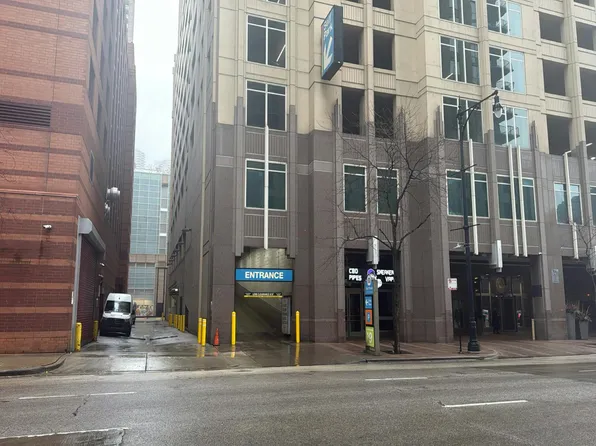 33 W Ontario St #I, Chicago, IL 60654