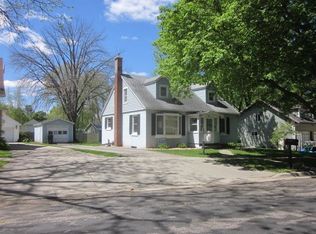 208 High St, Cambridge, WI 53523