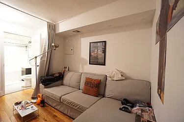 Rented by Rennit Inc.